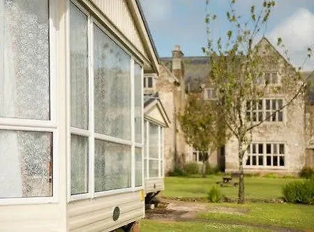 Trelawne Manor 3* ルー